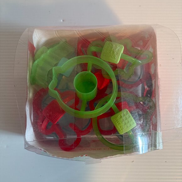 Sweet Creations Plastic Holiday Cookie Cutters With Soft Grip by Good Cook 12 Ct - Picture 2 of 11